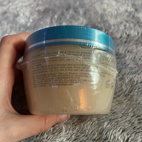 Seacret Ocean Mist Salt and Oil Scrub - Picture 11 of 15